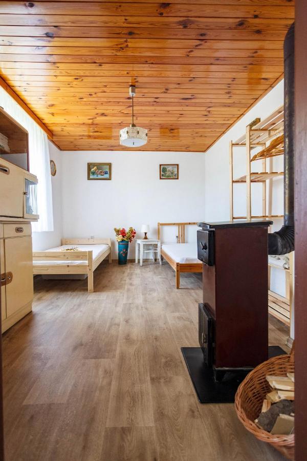 Chalupa Těšínov Protivín Exterior foto