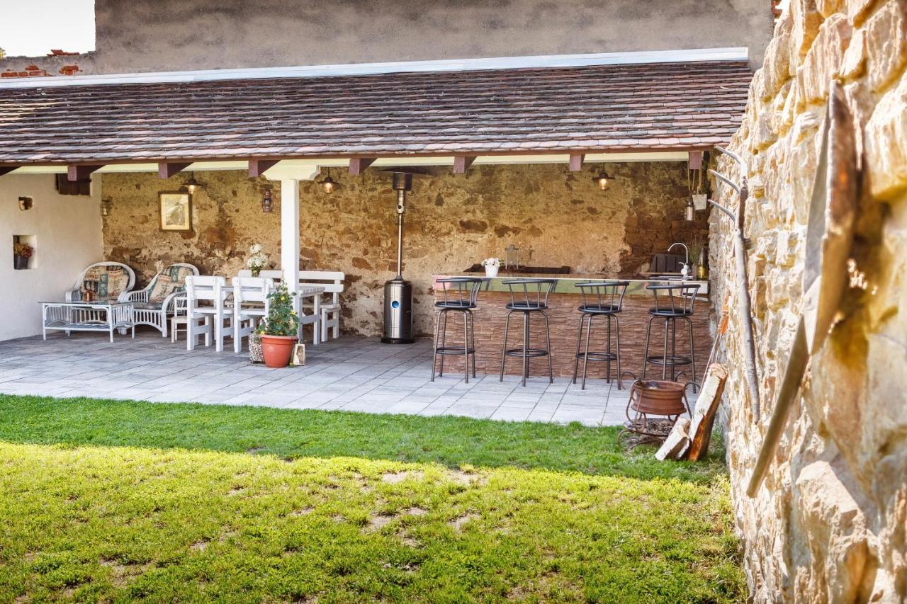 Chalupa Těšínov Protivín Exterior foto